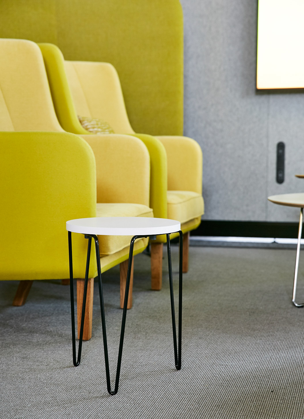 Florence Knoll Hairpin™ Stacking Table Knoll