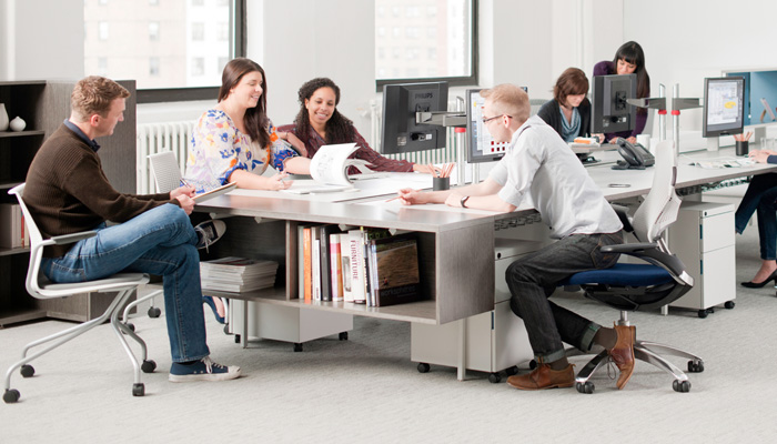 Group study environment with Antenna Workspaces®, Generation by Knoll®Chairs and MultiGeneration by Knoll® Side Chairs